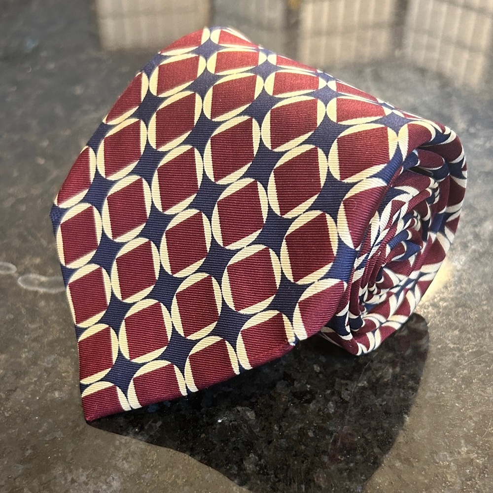 LANDS END Tie 100% Silk Handsewn in the USA Maroon Cream Navy Geometric Design